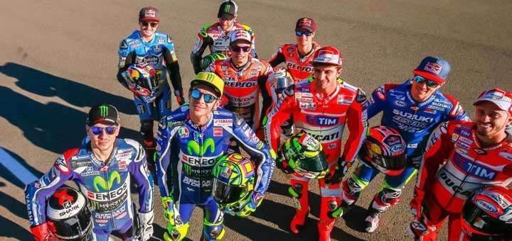 Los pilotos de MotoGp posan para la foto oficial