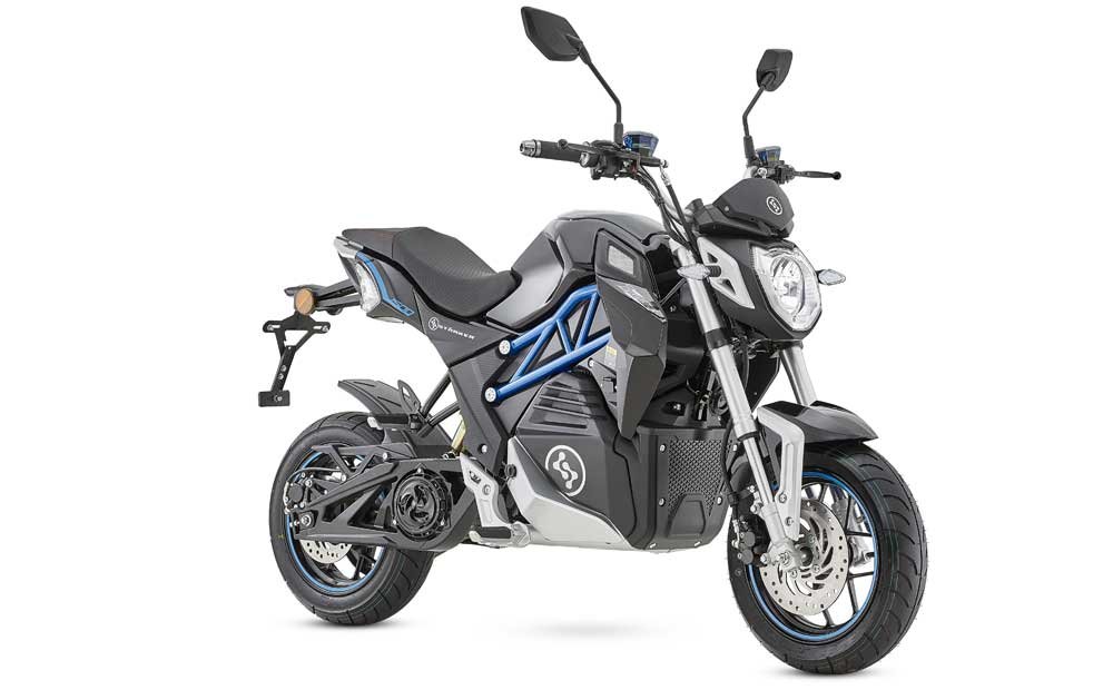 Thunder 1500 Auteco Stärker en vista diagonal