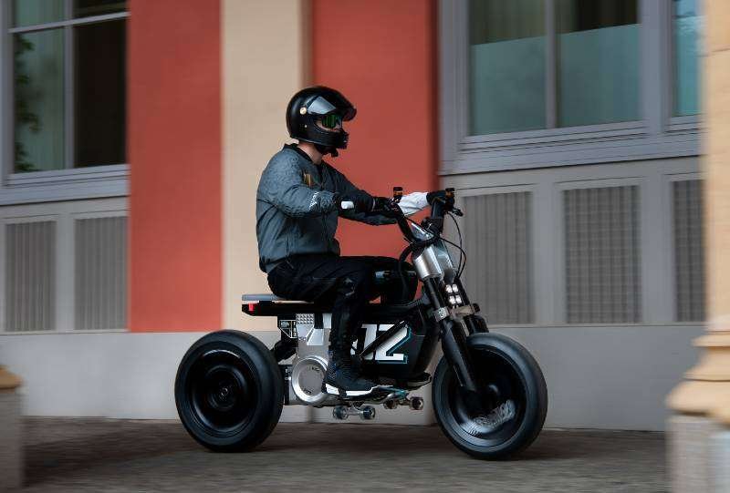 BMW Motorrad presenta el Concept CE 02