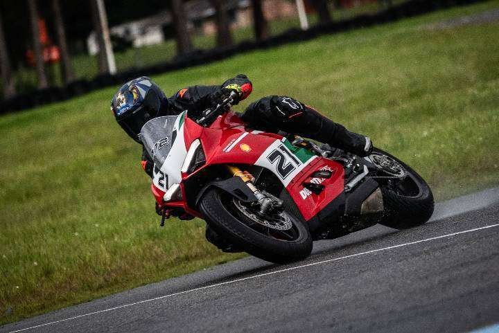 Alfonsito Linares nuevo campeón del SBK en Colombia