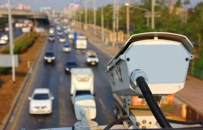 No te fíes, las Fotomultas en Bogotá siguen vigentes