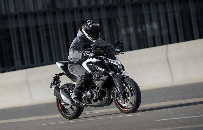 CFMoto 450 NK Cifras oficiales y detalles técnicos