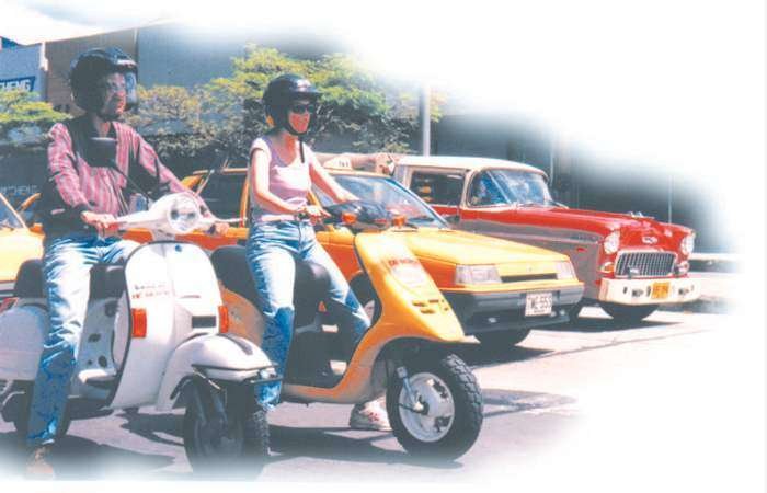 Prueba de las Piaggio Vespa y Typhoon