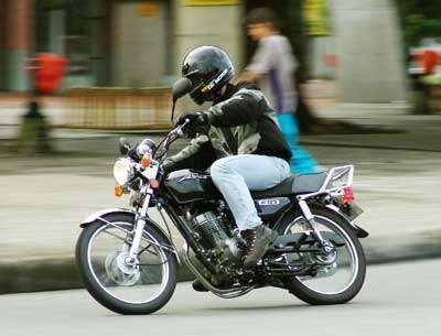 Prueba doble AK 125 - Parte I