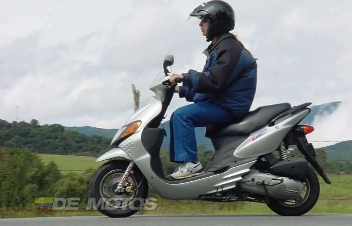 Suzuki Space AN 100