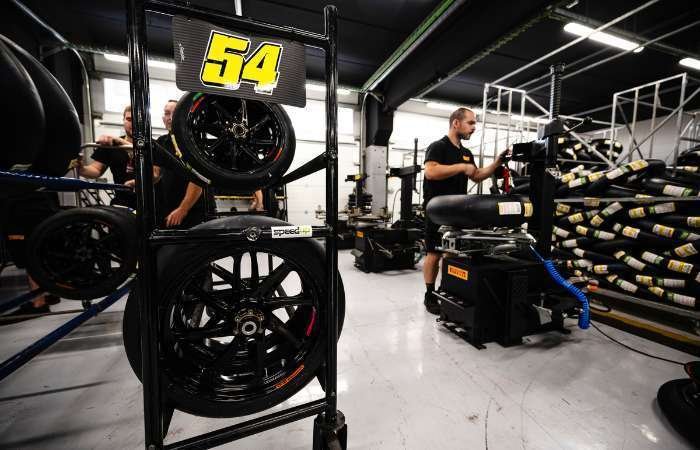 Test de Pirelli en Montmeló