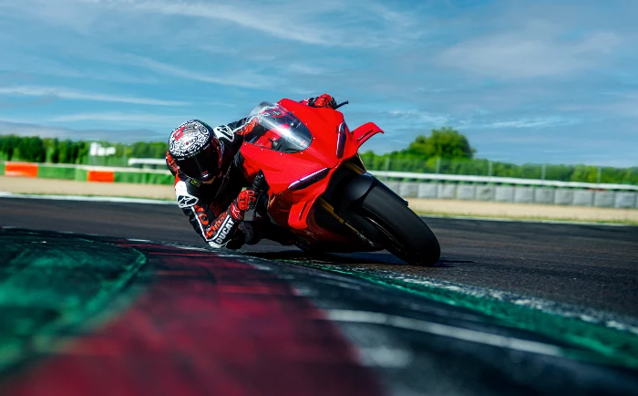 Panigale V4 2025