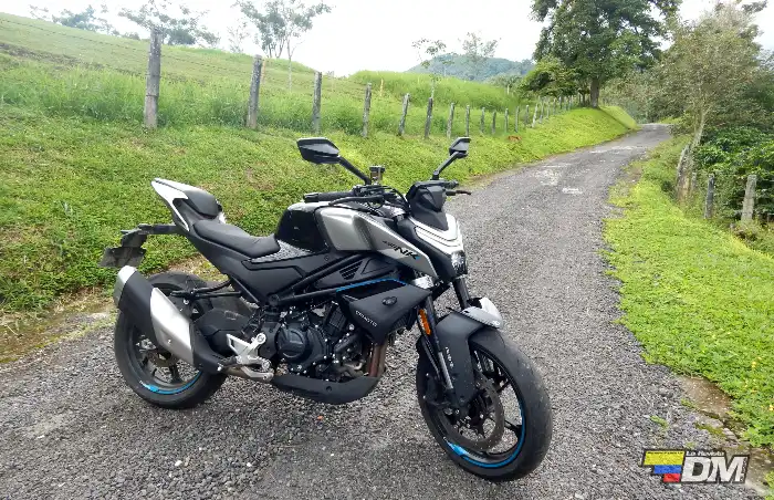 CFMoto 450 NK - Prueba