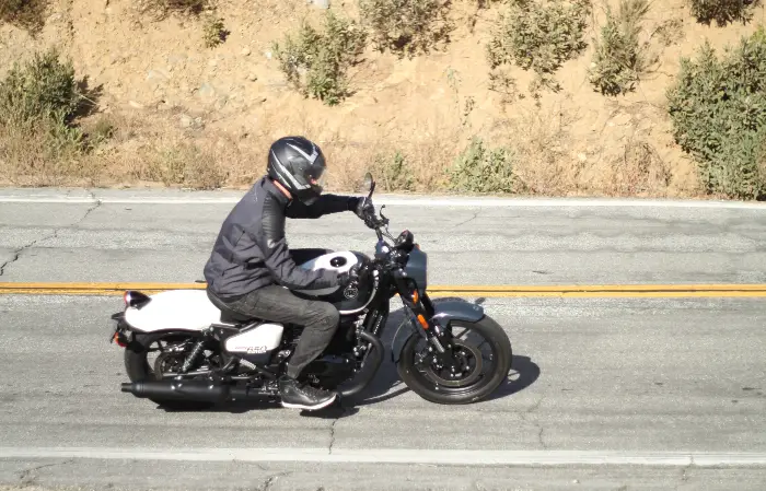 vivir la experiencia con Royal Enfield