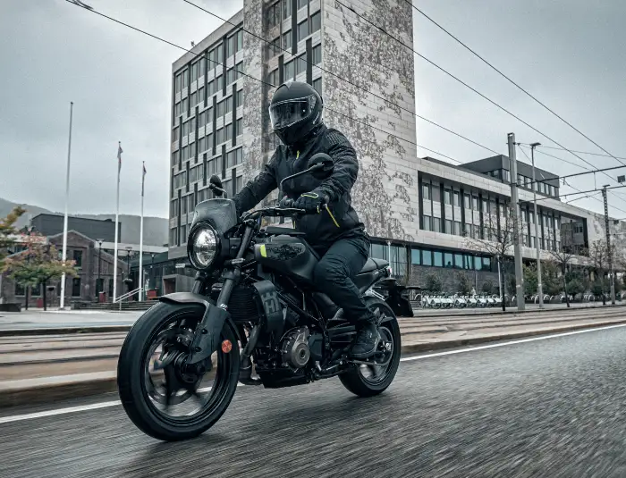 Nueva Husqvarna Svartpilen 250