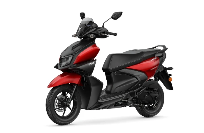 Yamaha RAYZR 2025 con tecnología híbrida Power Asist